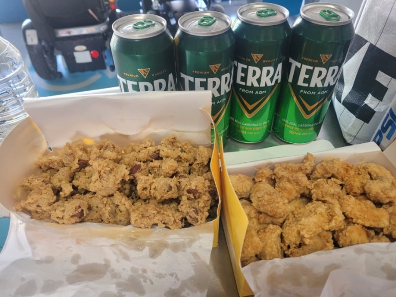 꾸야치킨 이미지