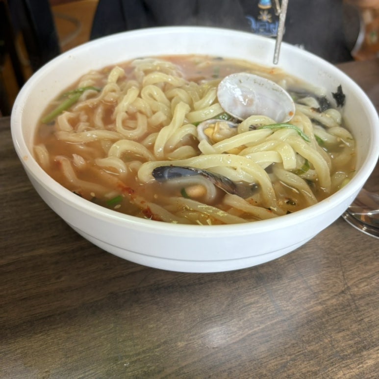 수라손칼국수 이미지