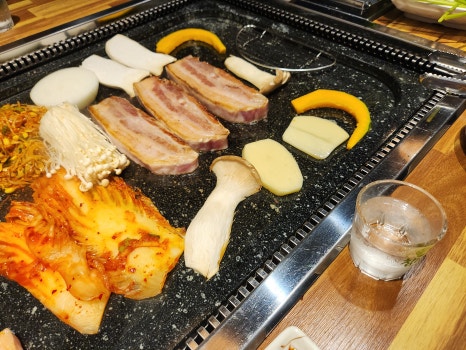 온달집미나리생삼겹오리 이미지