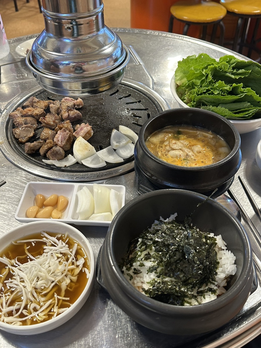 꾸이꾸이돼지마을 이미지