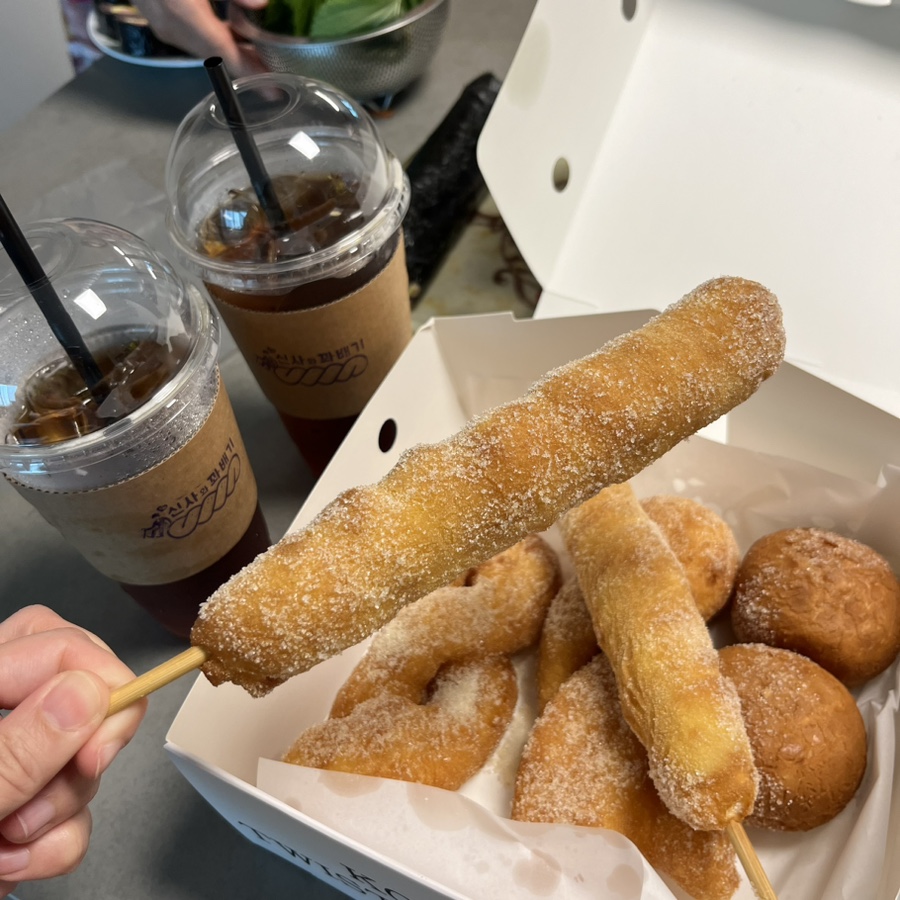 통통찹쌀꽈배기&핫도그 이미지