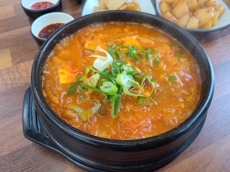 천안김치찌개 이미지