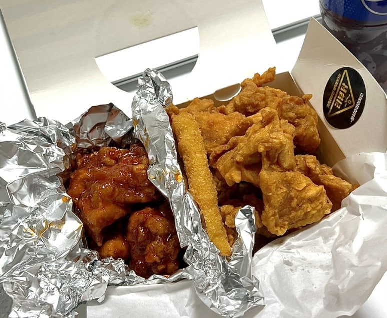 몽이두마리치킨 이미지
