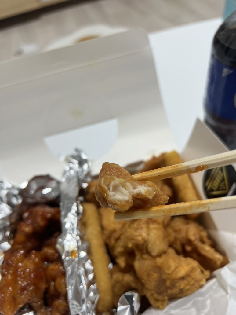 몽이두마리치킨 이미지