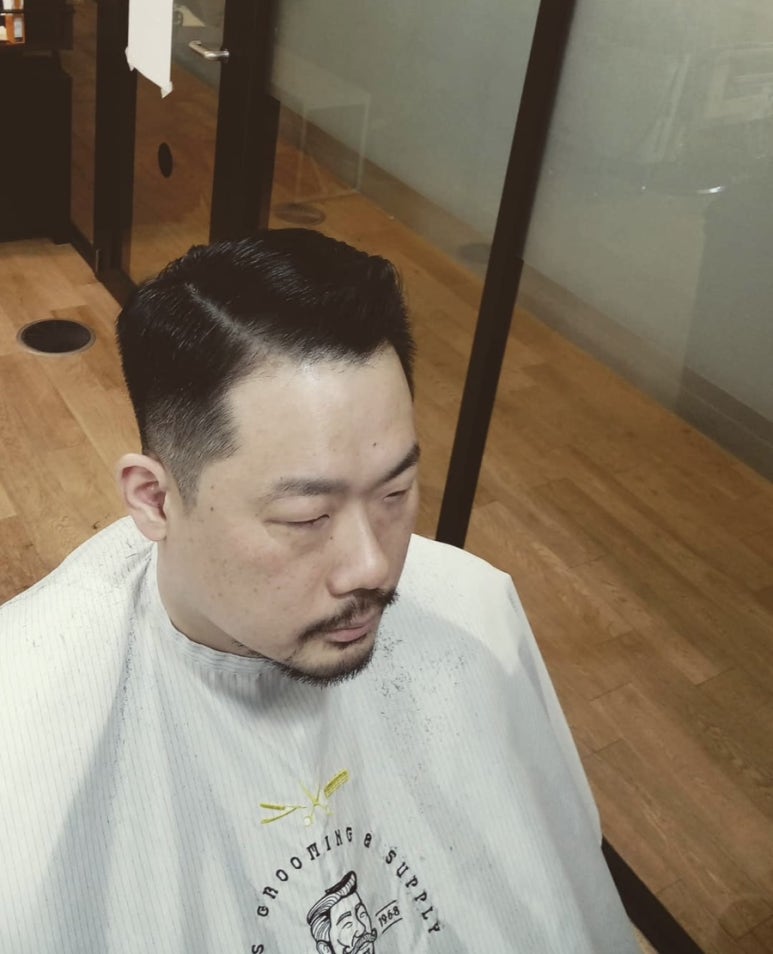 하프바버샵 이미지