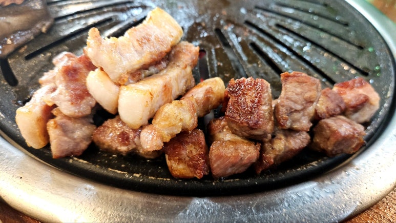 골목돼지 이미지