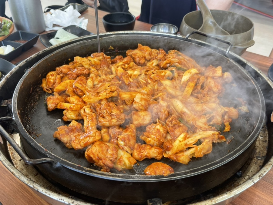 강촌우미숯불닭갈비 이미지