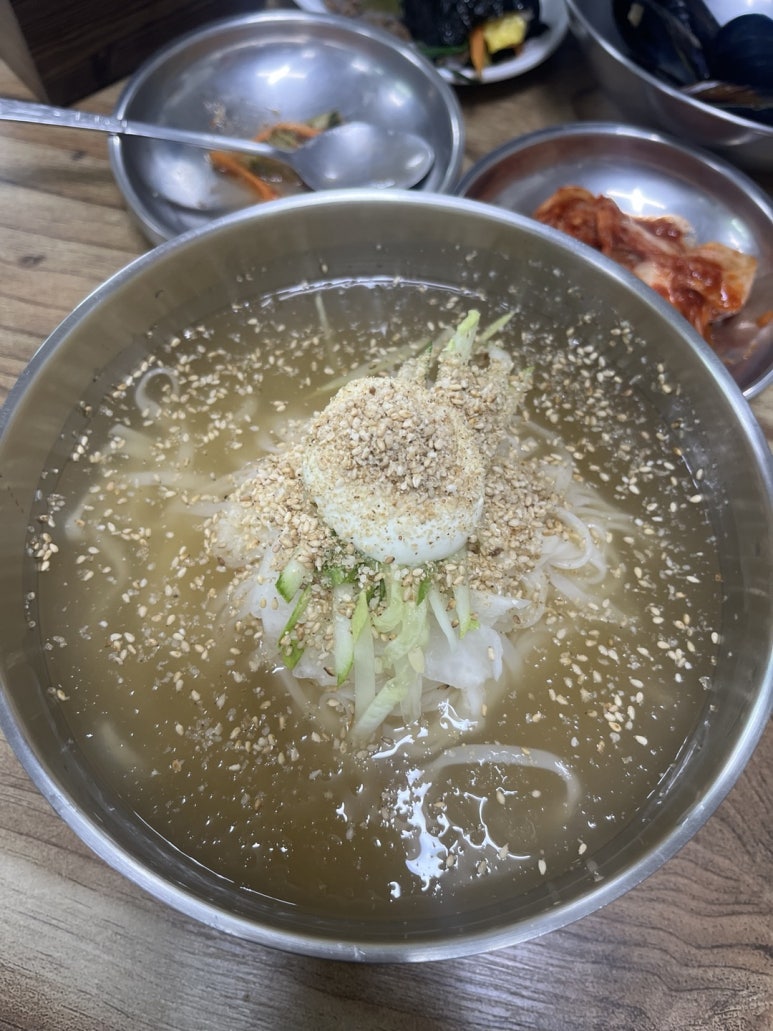 까치칼국수 이미지