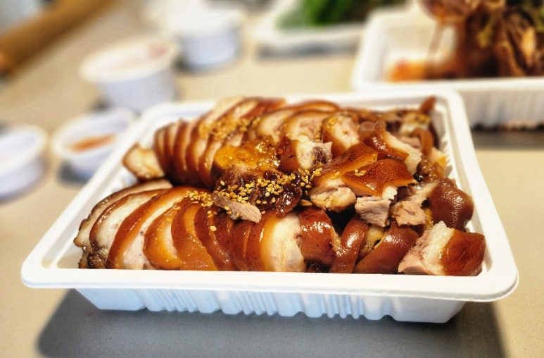 거인왕족발 이미지
