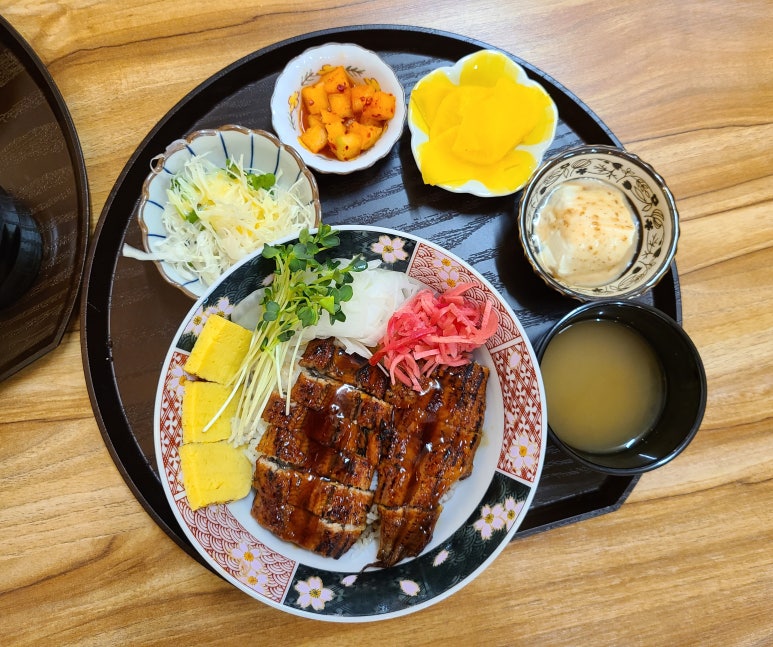 덮밥우화 이미지