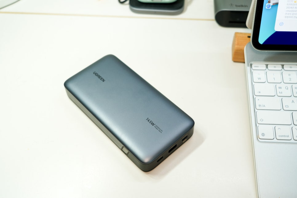 휴대용 충전 솔루션 UGREEN 25000mAh 145W 고속 충전 보조 배터리로 맥북프로 16인치 PD충전기 이미지 5