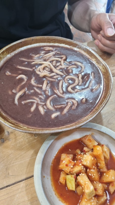 옛날팥칼국수 이미지
