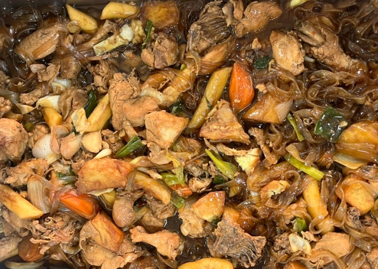 흑마늘안동찜닭 이미지