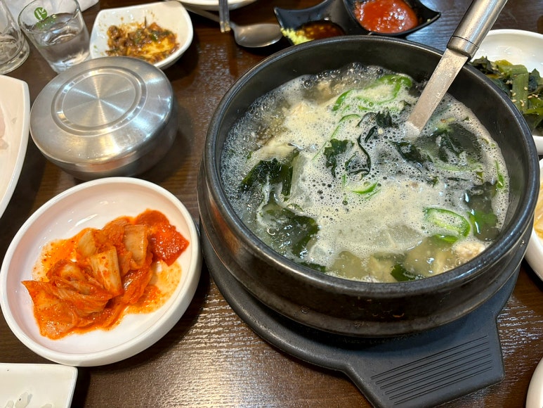 우수미회센타호텔더본점 이미지