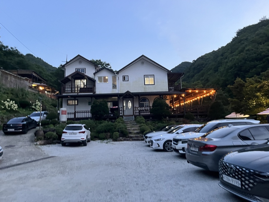 느티나무산장 이미지