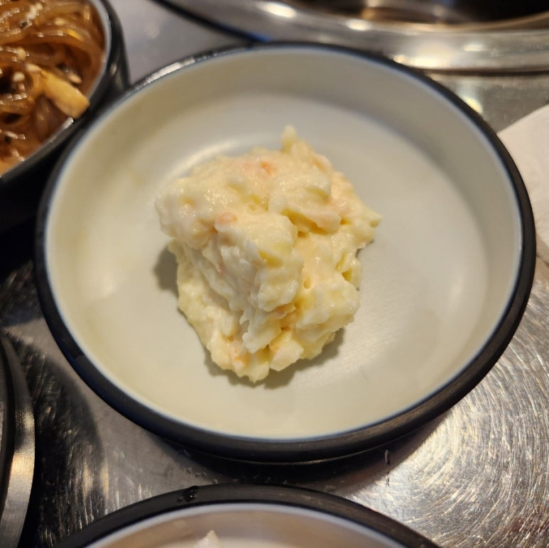 돌계단낙원숯불갈비 이미지