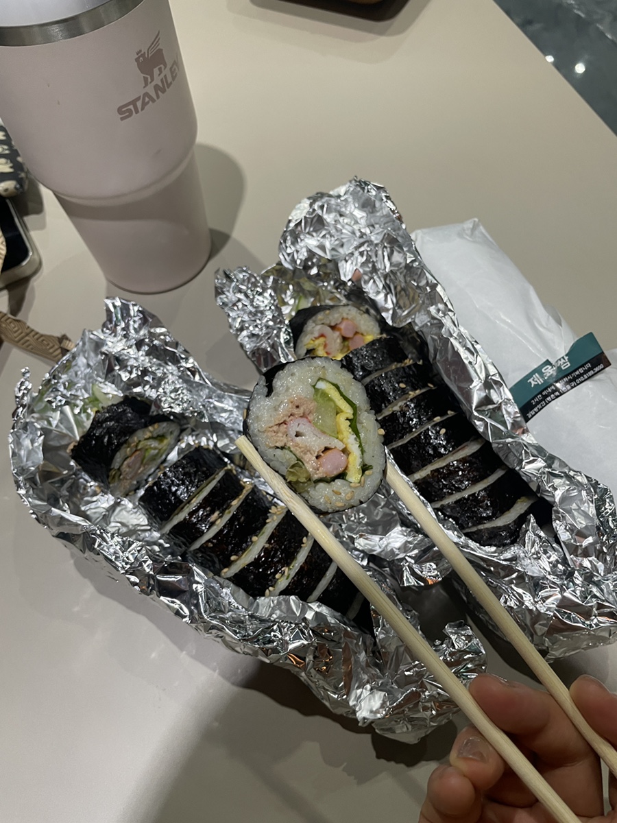 또니김밥 이미지