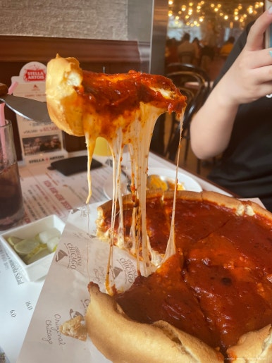 오리지널시카고피자 이미지