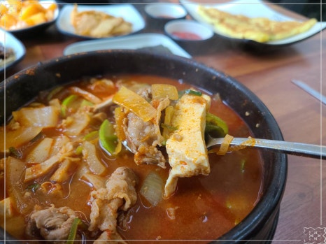 고기듬뿍 김치찌개&김치찜 이미지