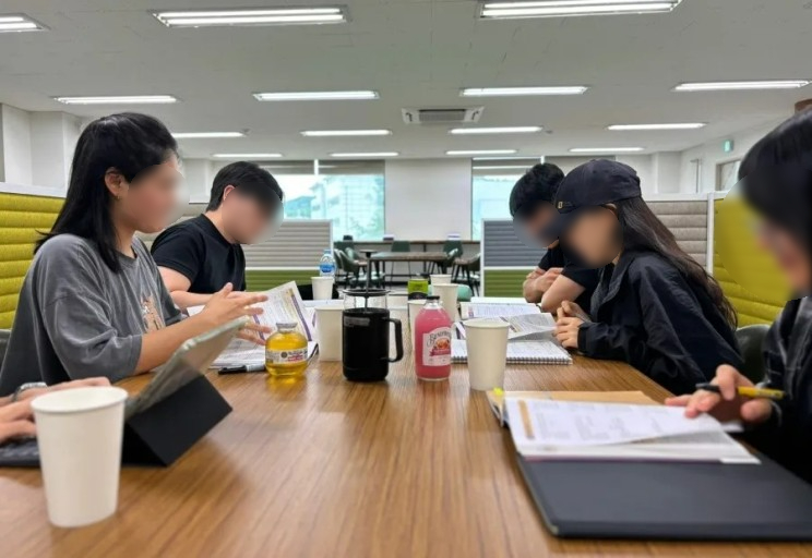 인투더카페 이미지
