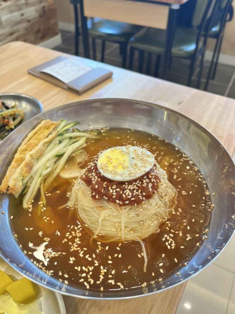 영래밀면 이미지
