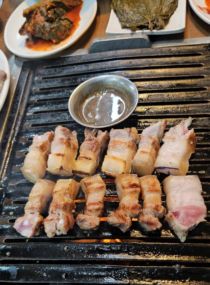 제주똥돼지 이미지