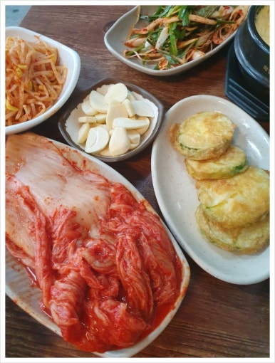 옛날솥뚜껑삼겹살 이미지