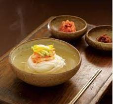 솔잎국수 이미지
