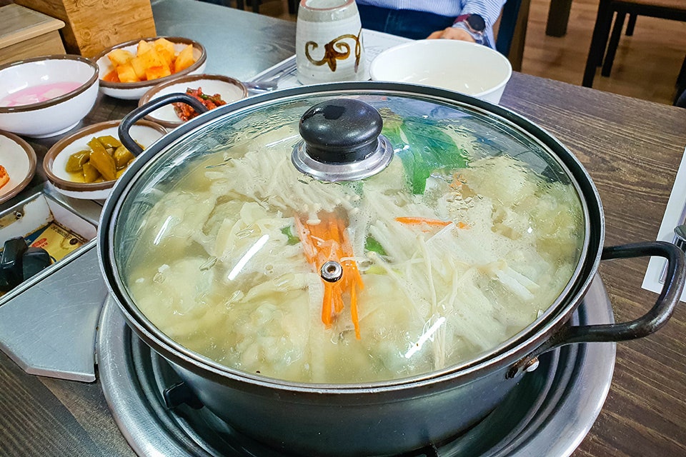 전통손만두국 이미지
