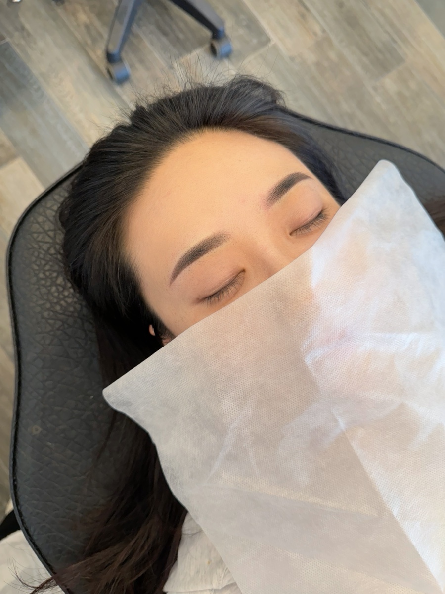 수지브로우 이미지