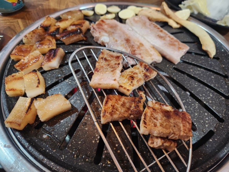대박돌식육식당 이미지