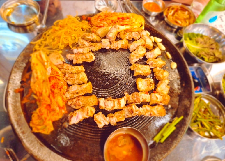 동두천솥뚜껑삼겹살탄현역점 이미지