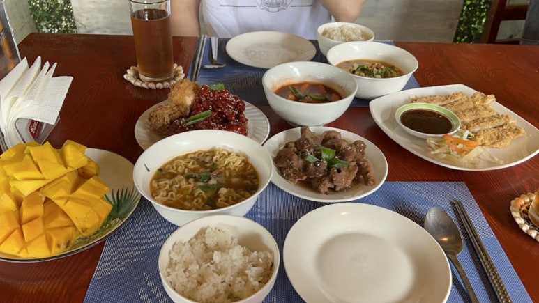 상어식당 이미지