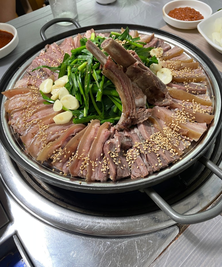 시골집흑염소 이미지