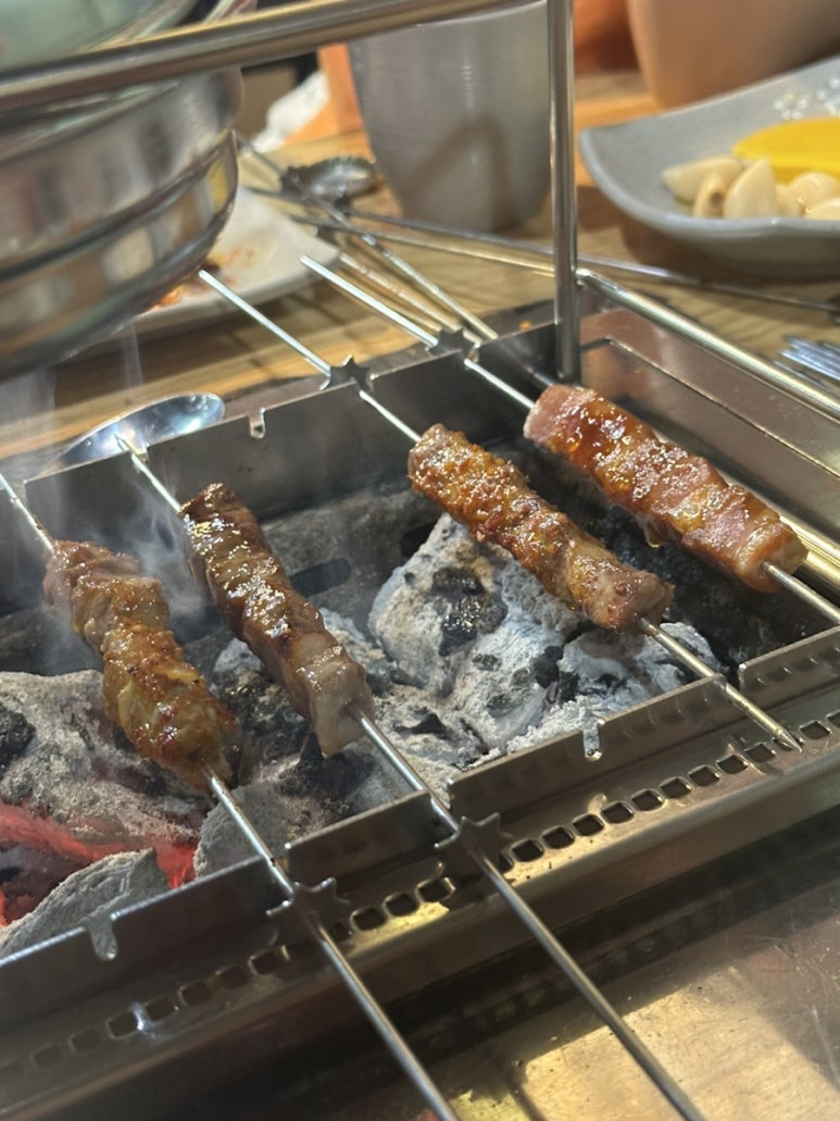 매화 램 양꼬치 이미지