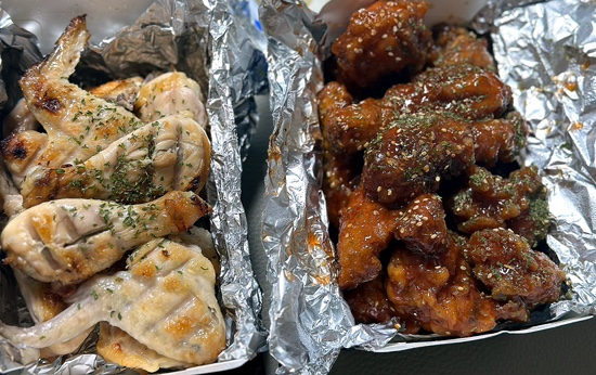 찐불이찐숯불두마리치킨 이미지