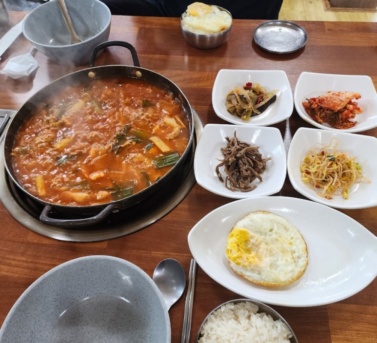 포항돼지찌개집 이미지
