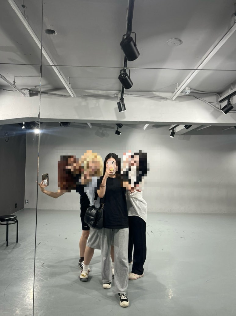 만유인력사무소 이미지