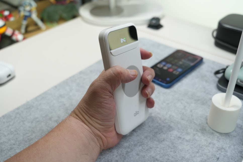 알로코리아 무선 고속충전 보조배터리 10000mAh 1005WPD 리뷰 "애플 악세서리 전용 충전기로 사용하다" 이미지 11