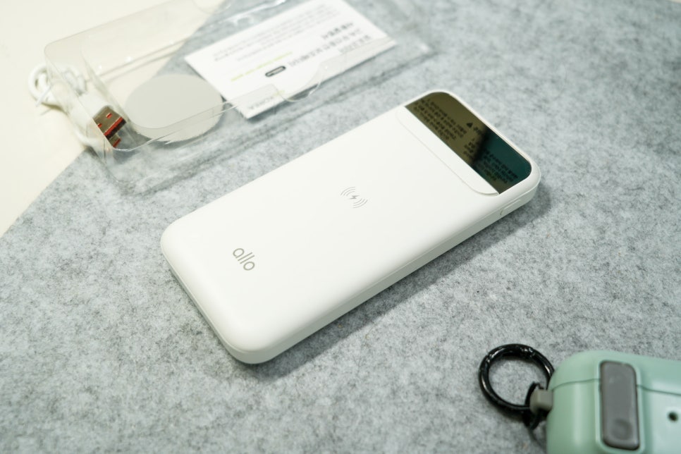 알로코리아 무선 고속충전 보조배터리 10000mAh 1005WPD 리뷰 "애플 악세서리 전용 충전기로 사용하다" 이미지 5