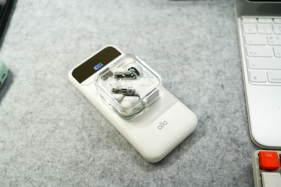 알로코리아 무선 고속충전 보조배터리 10000mAh 1005WPD 리뷰 "애플 악세서리 전용 충전기로 사용하다" 이미지 10