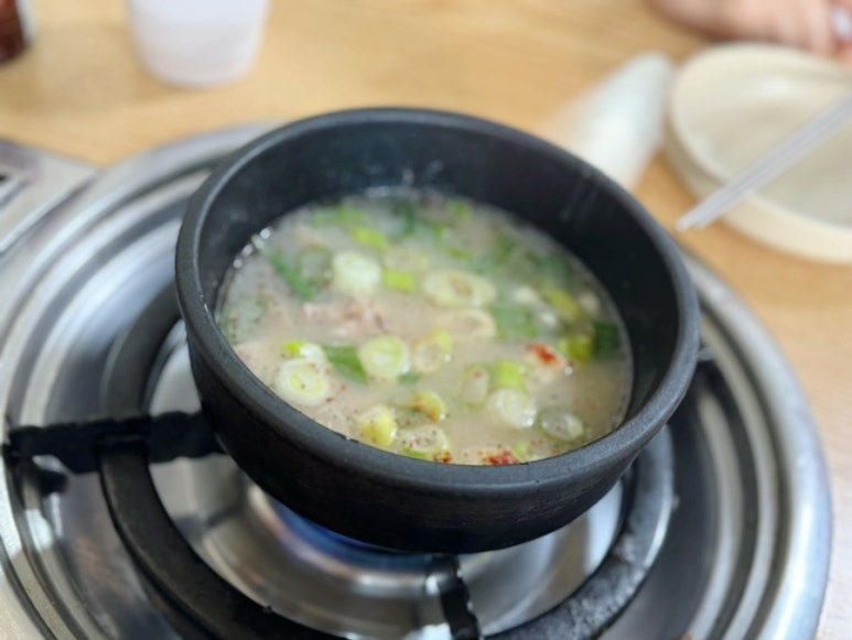 빨간돼지꼬리 이미지