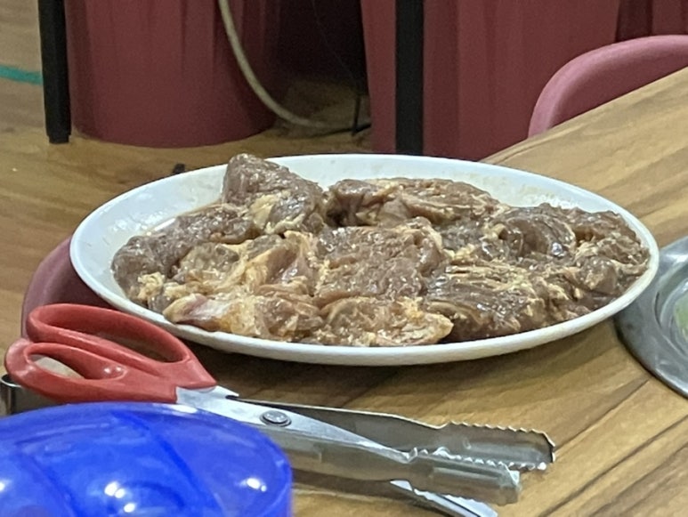 흥부네돈돼지 이미지