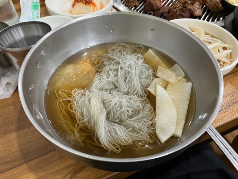 흥부네돈돼지 이미지