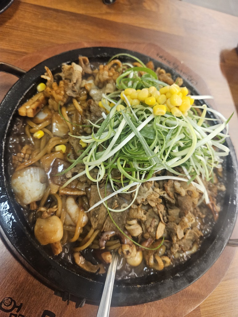 엄마는돌짜장송해공원점 이미지