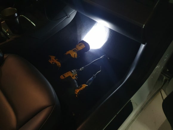 자동차에어컨청소냄새제거실내에바크리닝업체 이미지