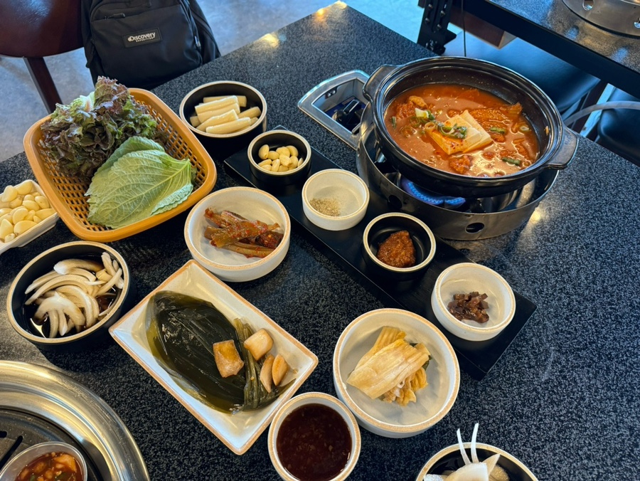 노란꽃돼지 본점 이미지
