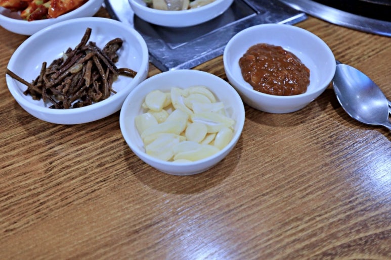 오리랑돼지랑 이미지