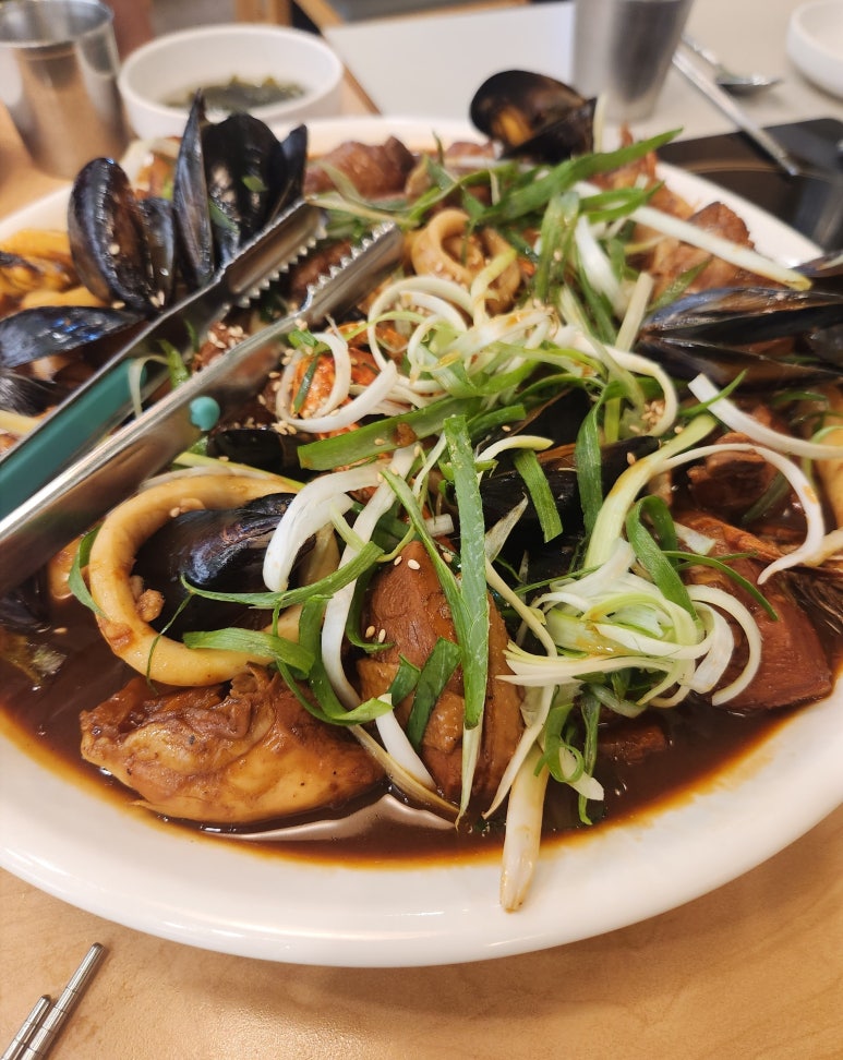 안동찜닭해물떡찜 이미지