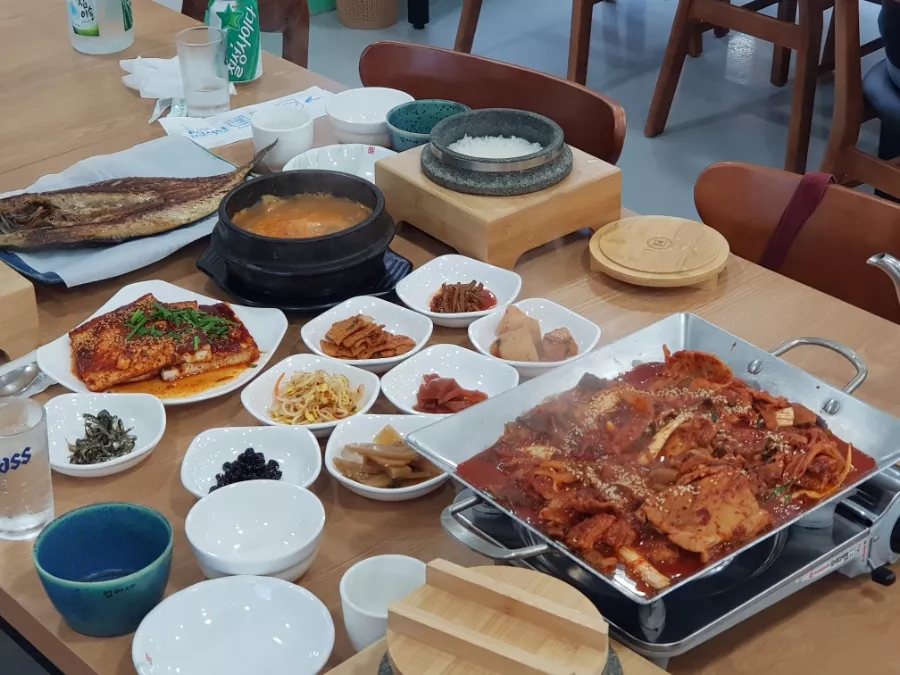 엄마네 돌솥밥 이미지